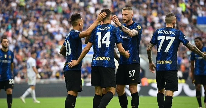 开云-FPX观众热烈欢呼!,哈兰德迎来十二赛季出色发挥上演精彩一战-开云