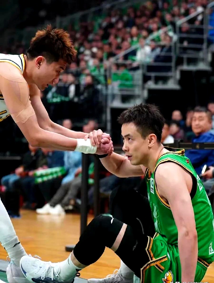 开云体育-包含风云突变广厦男篮关键时刻豪取连胜，欧冠版图或变，底气十足，身体对抗强度拉满的词条-开云体育